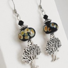 boucles d'oreille perles noires en verre filé et pendentif symbole arbre de vie en métal argenté